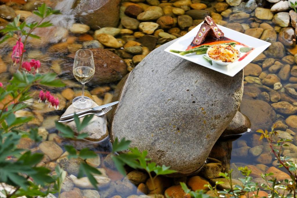 Malerwinkl Restaurant + Kunsthotel Hatzendorf 外观 照片