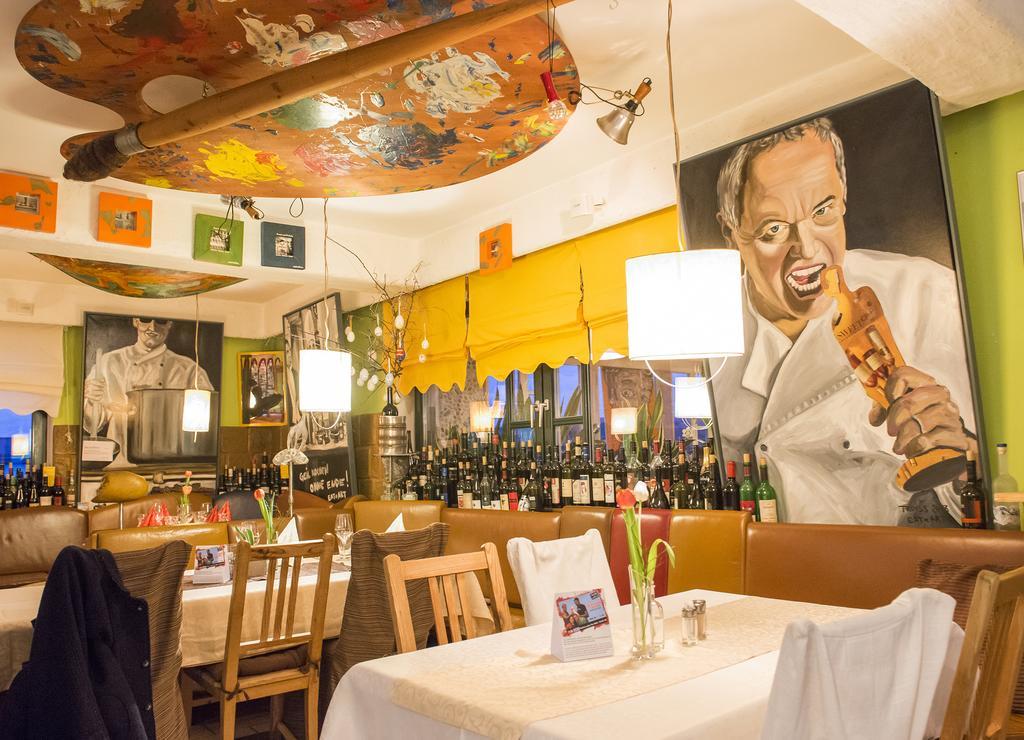 Malerwinkl Restaurant + Kunsthotel Hatzendorf 外观 照片